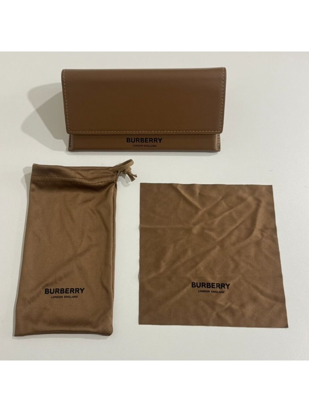 RECENT Burberry Eyewear Eyeglasses Case + Cloth Dustbag Faux Leather Camel Brown